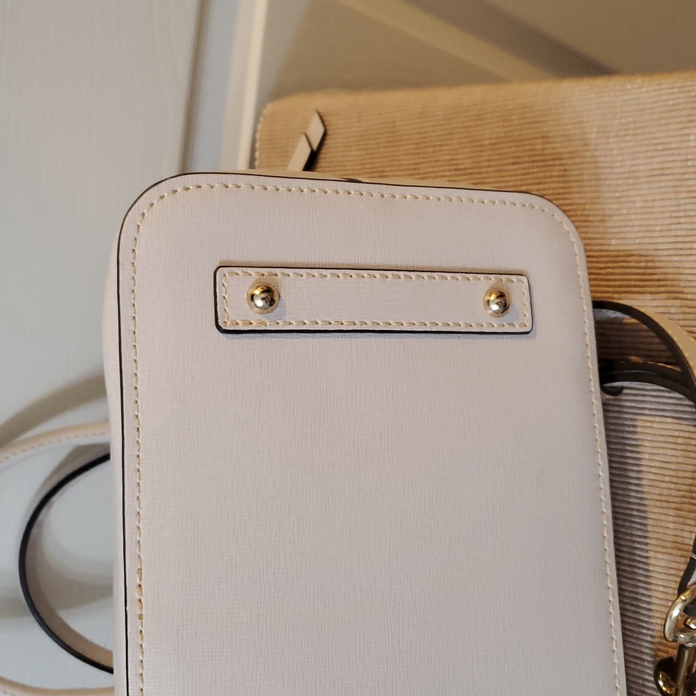 Dooney & Bourke Ecru Geena Satchel NWT - Picture 6 of 9